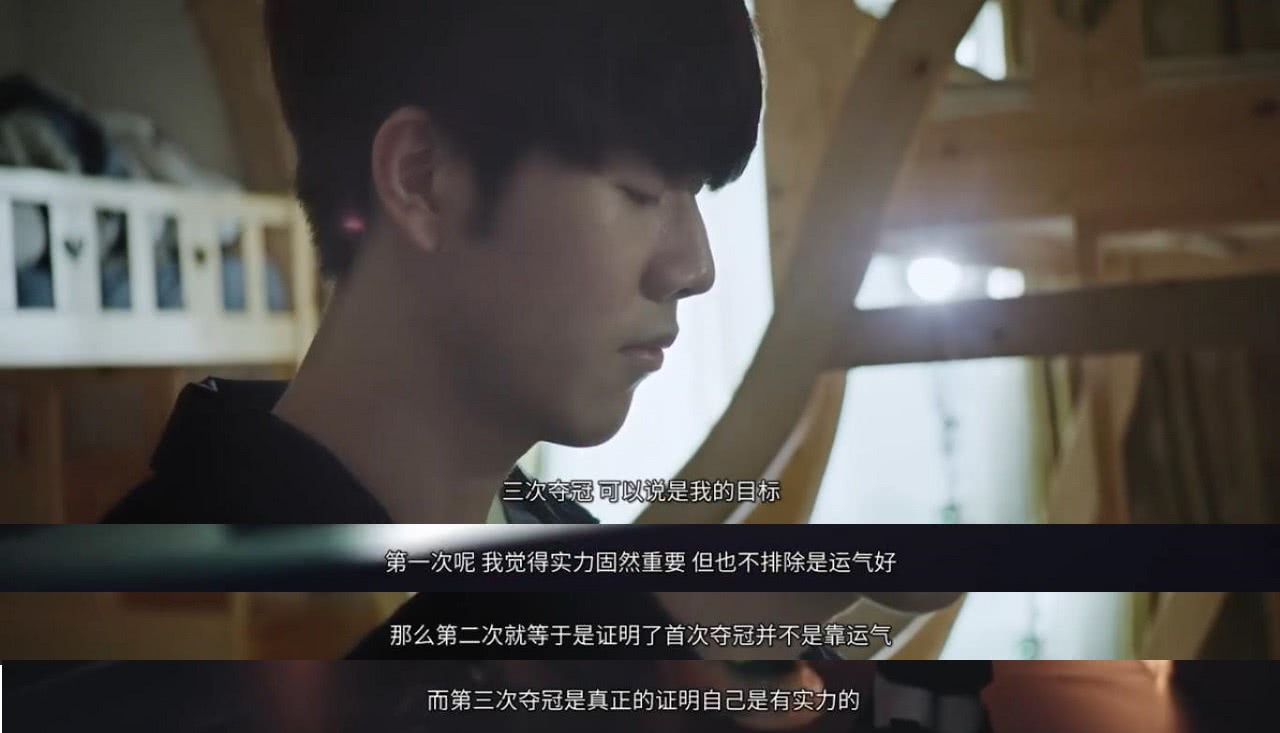 一边是尤文 一边是尤文